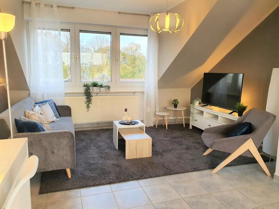 Modernes Und Ruhiges Appartement Mit Loggia Marl Buitenkant foto