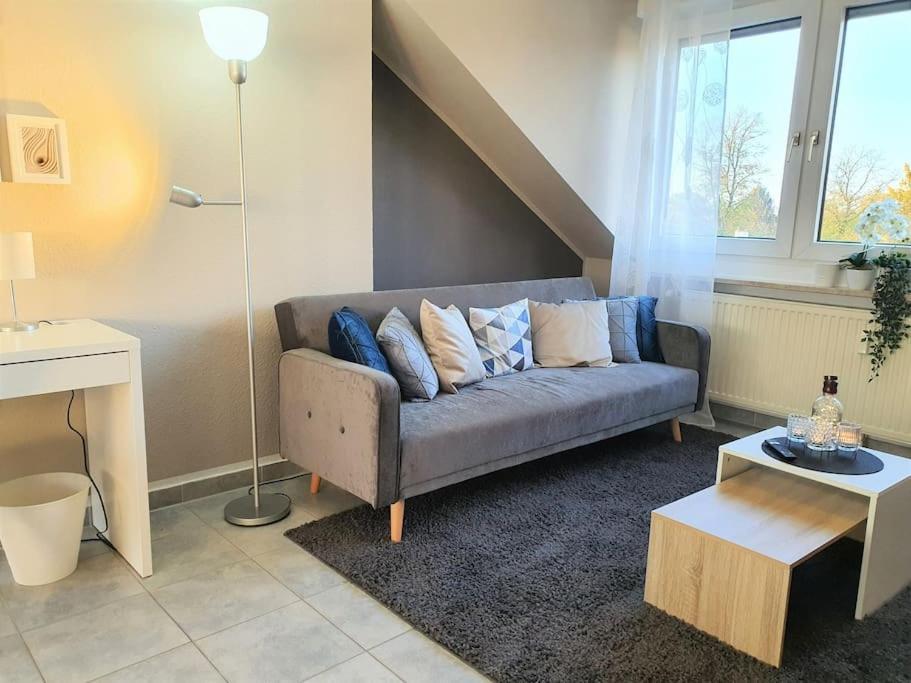 Modernes Und Ruhiges Appartement Mit Loggia Marl Buitenkant foto