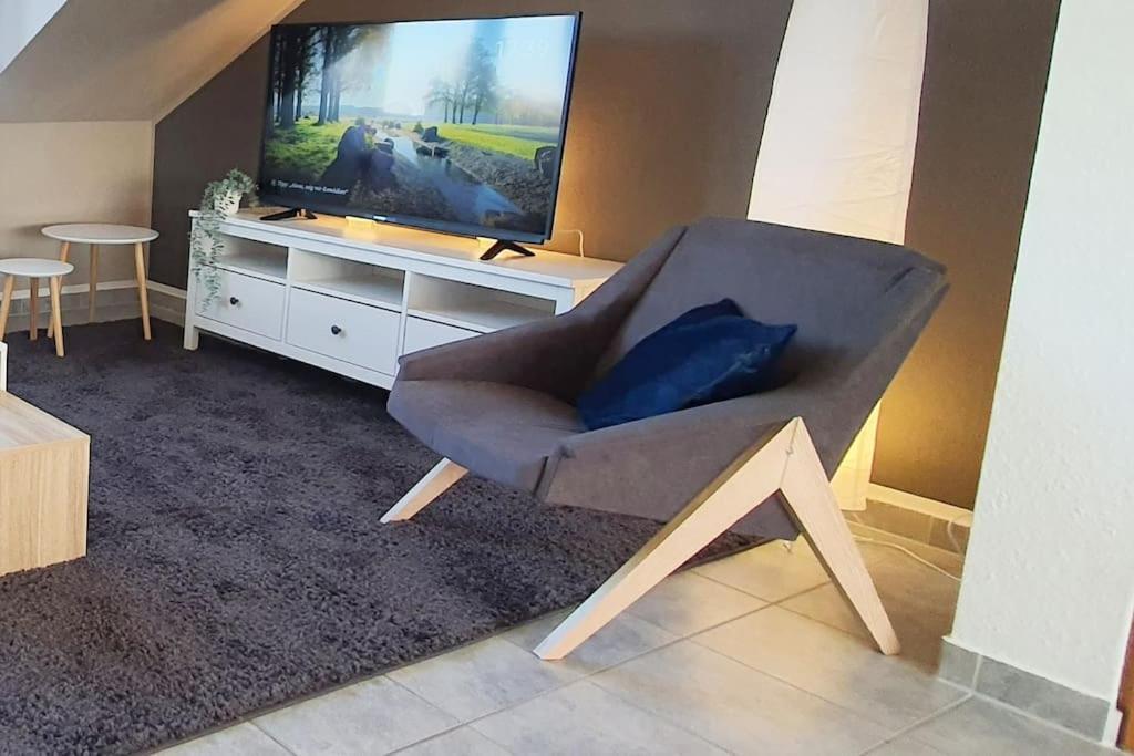 Modernes Und Ruhiges Appartement Mit Loggia Marl Buitenkant foto
