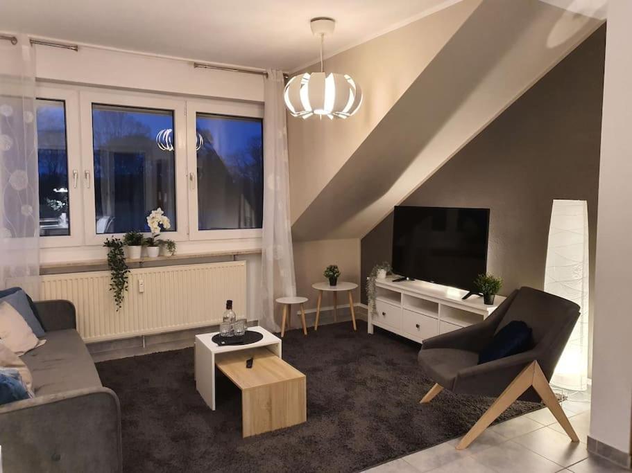 Modernes Und Ruhiges Appartement Mit Loggia Marl Buitenkant foto