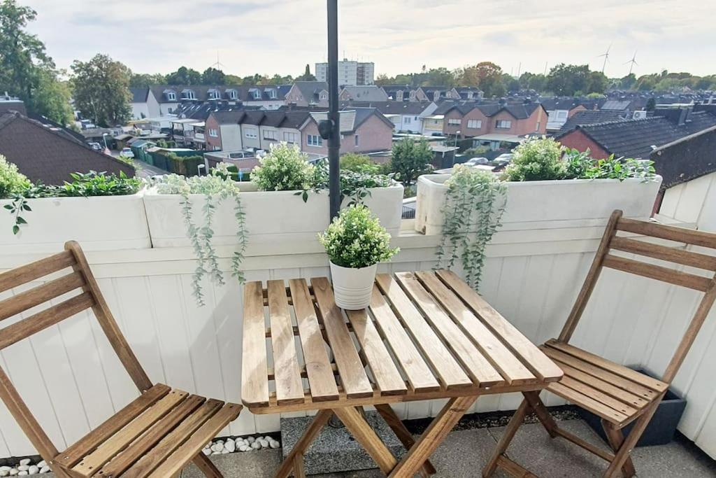 Modernes Und Ruhiges Appartement Mit Loggia Marl Buitenkant foto