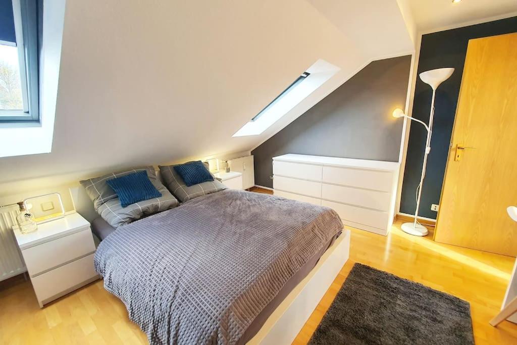 Modernes Und Ruhiges Appartement Mit Loggia Marl Buitenkant foto