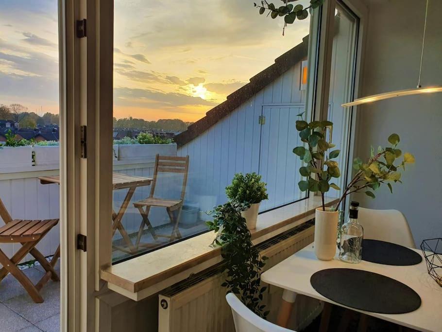 Modernes Und Ruhiges Appartement Mit Loggia Marl Buitenkant foto
