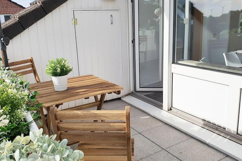 Modernes Und Ruhiges Appartement Mit Loggia Marl Buitenkant foto